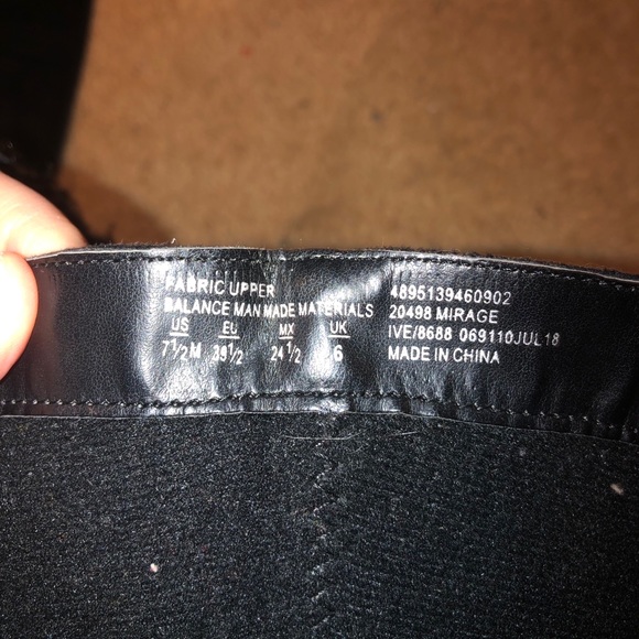 Black boots - Picture 2 of 2